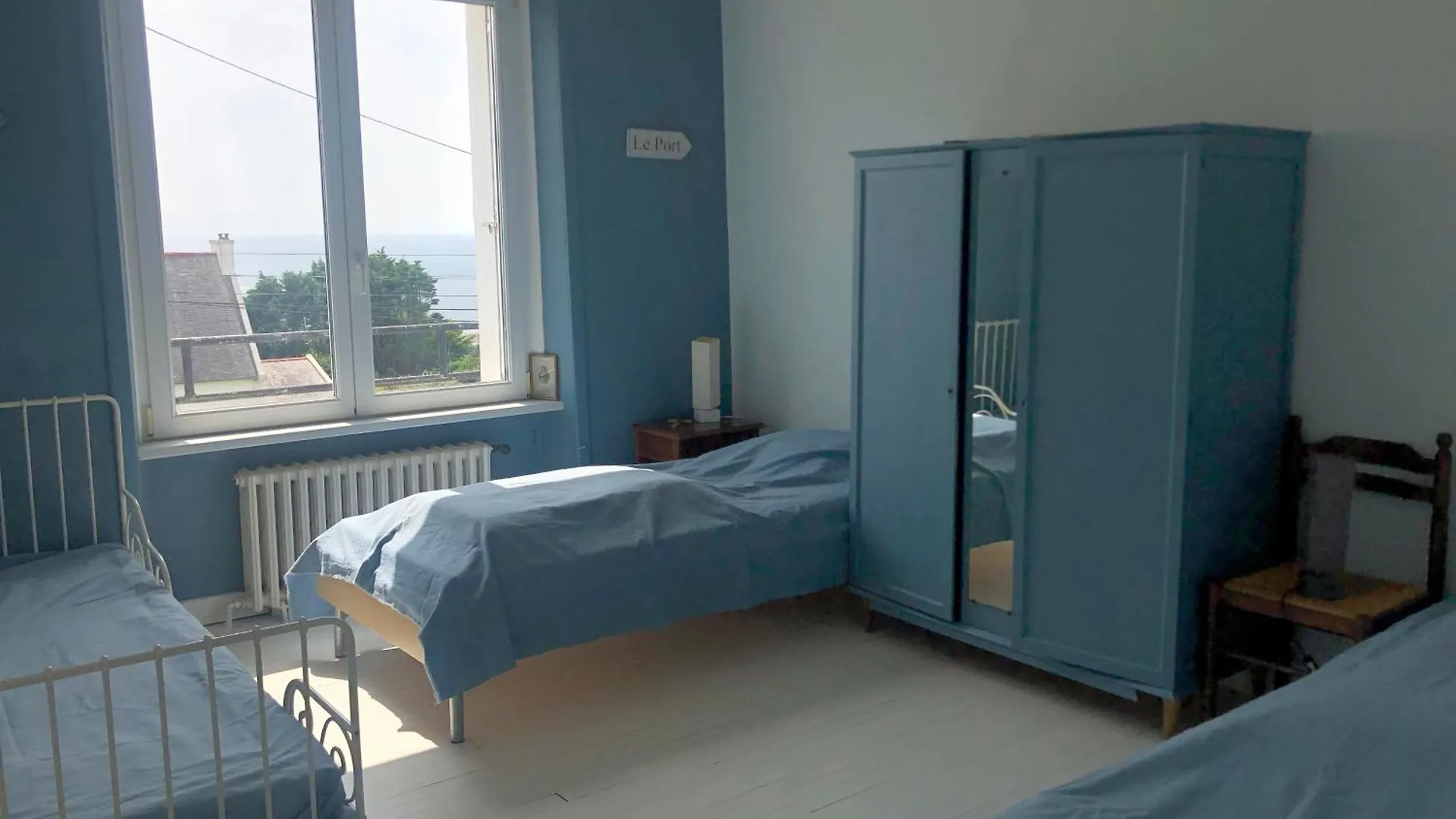 Maison De Famille Vue Mer- 4 Chambres, 8 Personnes Plouhinec  0*, Plouhinec (Finistere)