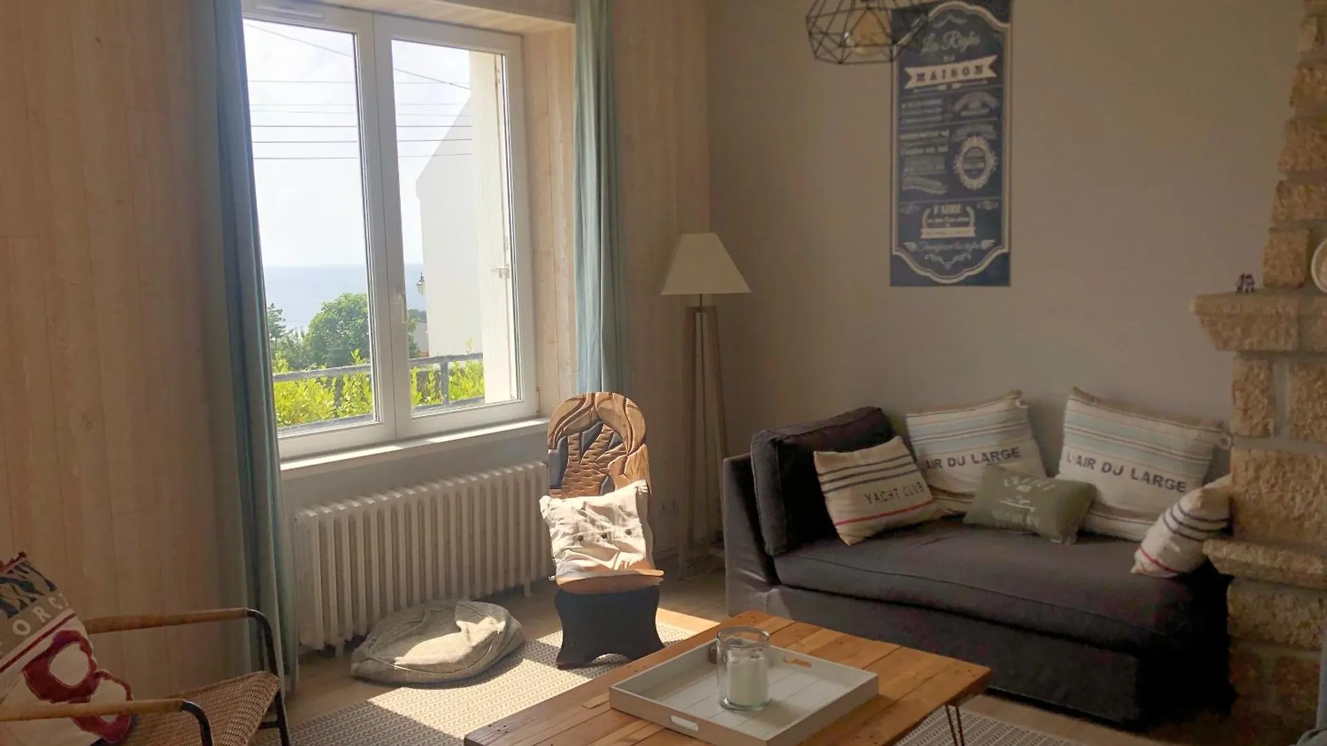 Holiday home Maison De Famille Vue Mer- 4 Chambres, 8 Personnes Plouhinec  France