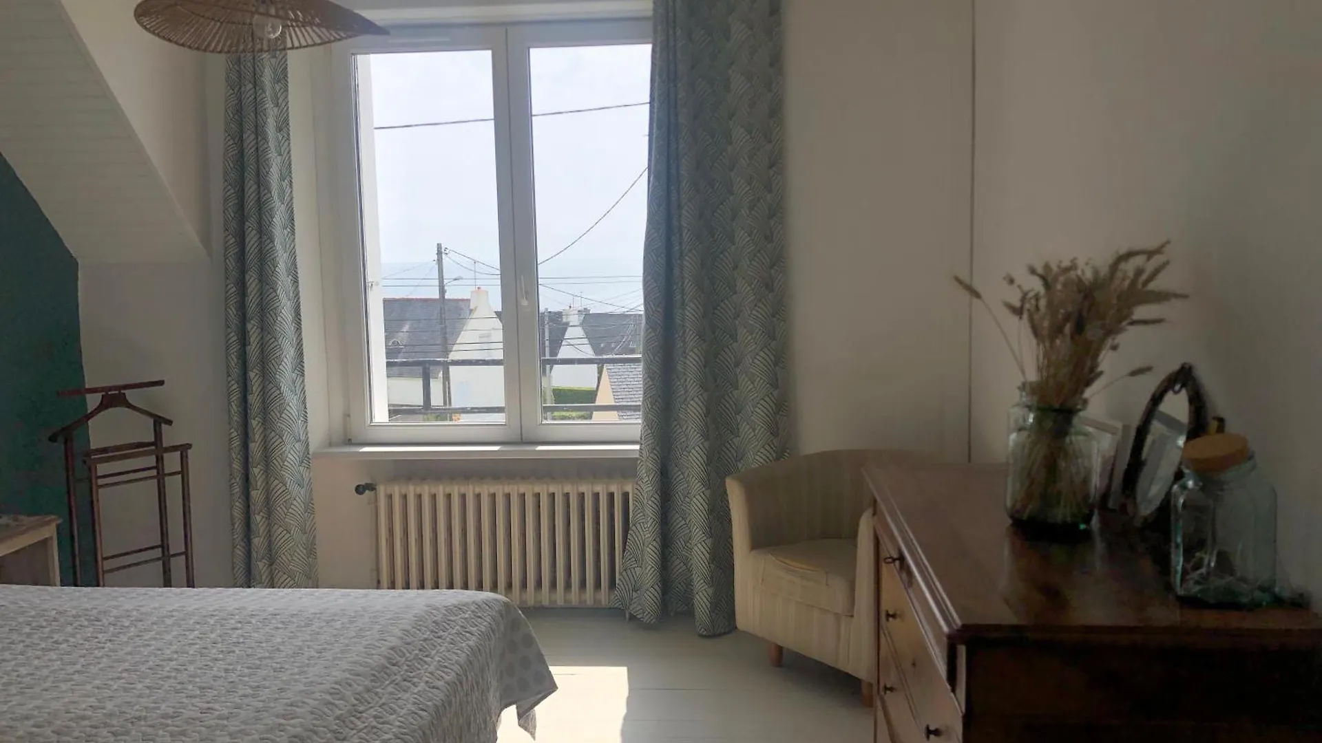 Maison De Famille Vue Mer- 4 Chambres, 8 Personnes Plouhinec